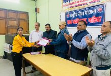 निस्वार्थ भाव से काम करते हैं स्वयंसेवकः अदालतवाले