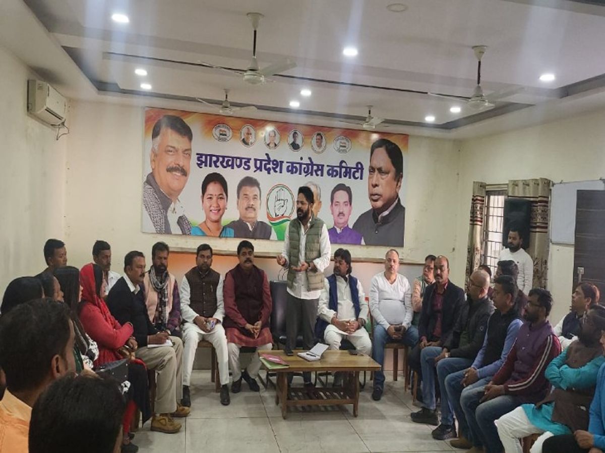ग्रामीण क्षेत्र के ब्लाॅक अध्यक्षगणो की बैठक में निर्णय भाजपा का भांडा फोड़ने गांव-गांव जांएगे हाथ से हाथ जोड़ो अभियान चलांएगे ग्रामीण क्षेत्र के ब्लाॅक अध्यक्षगणो की बैठक में निर्णय भाजपा का भांडा फोड़ने गांव-गांव जांएगे हाथ से हाथ जोड़ो अभियान चलांएगे