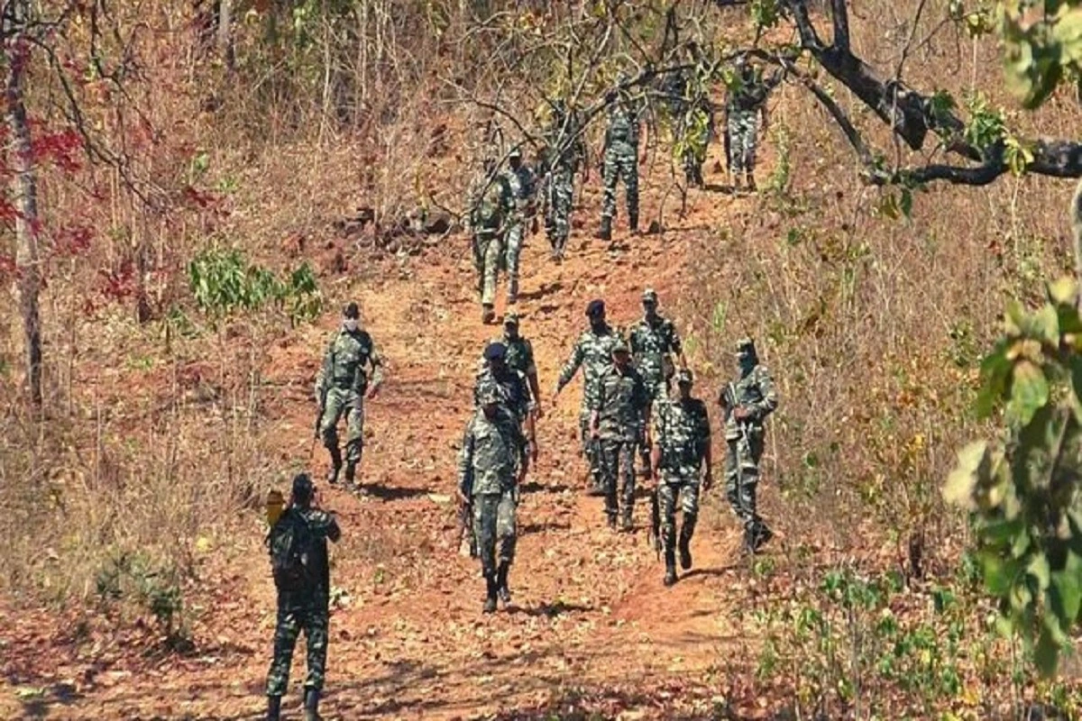 सुकमा में सुरक्षाबलों और नक्सलियों के बीच मुठभेड़ में सात नक्सली मारे गए, एएसआई समेत 3 पुलिसकर्मी शहीद