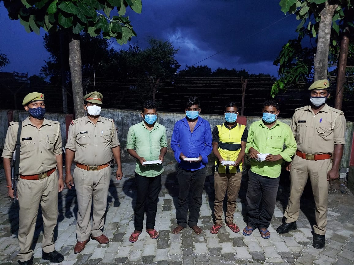 पार्षद ने रतजगा कर चोर को पकड़ सौंपा पुलिस को